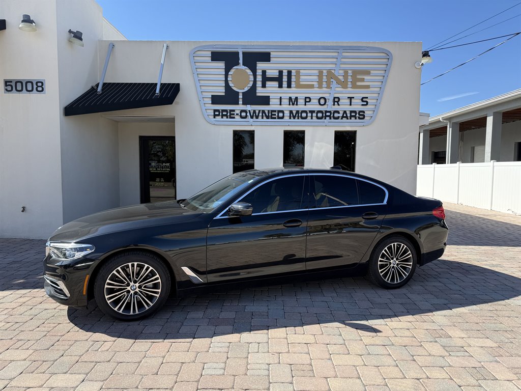 2019 BMW 5 Series 530i's photo