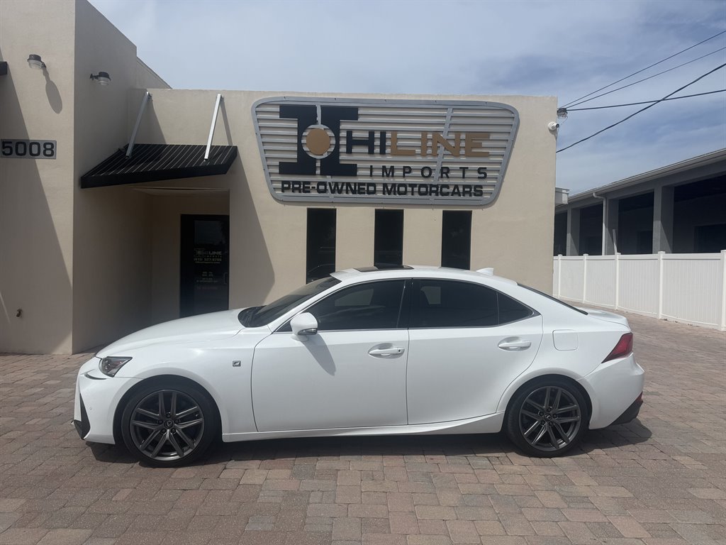 2020 Lexus IS